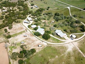 48+- Horse facilities with beautiful rock home